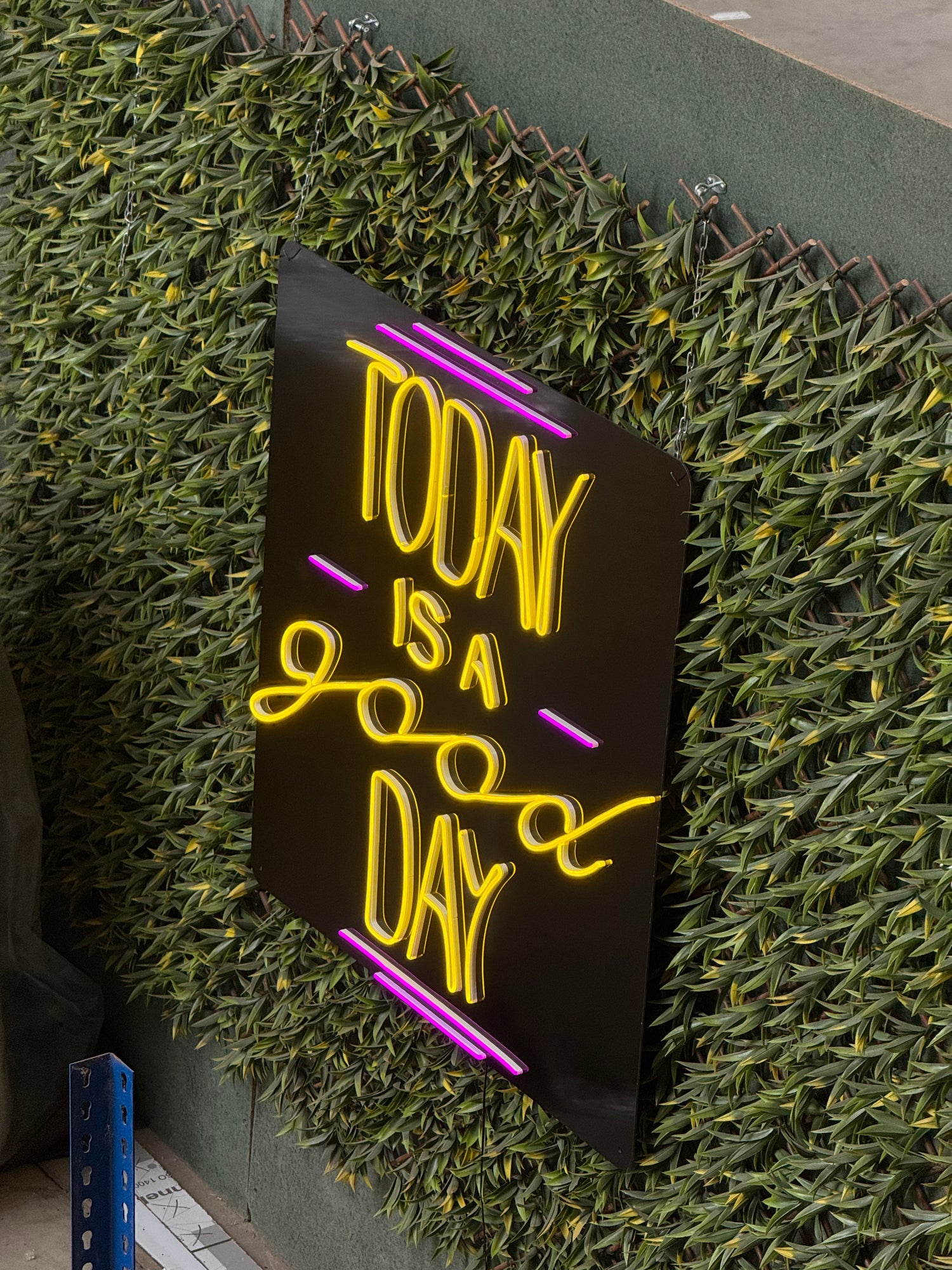 neon LED Today is a good day